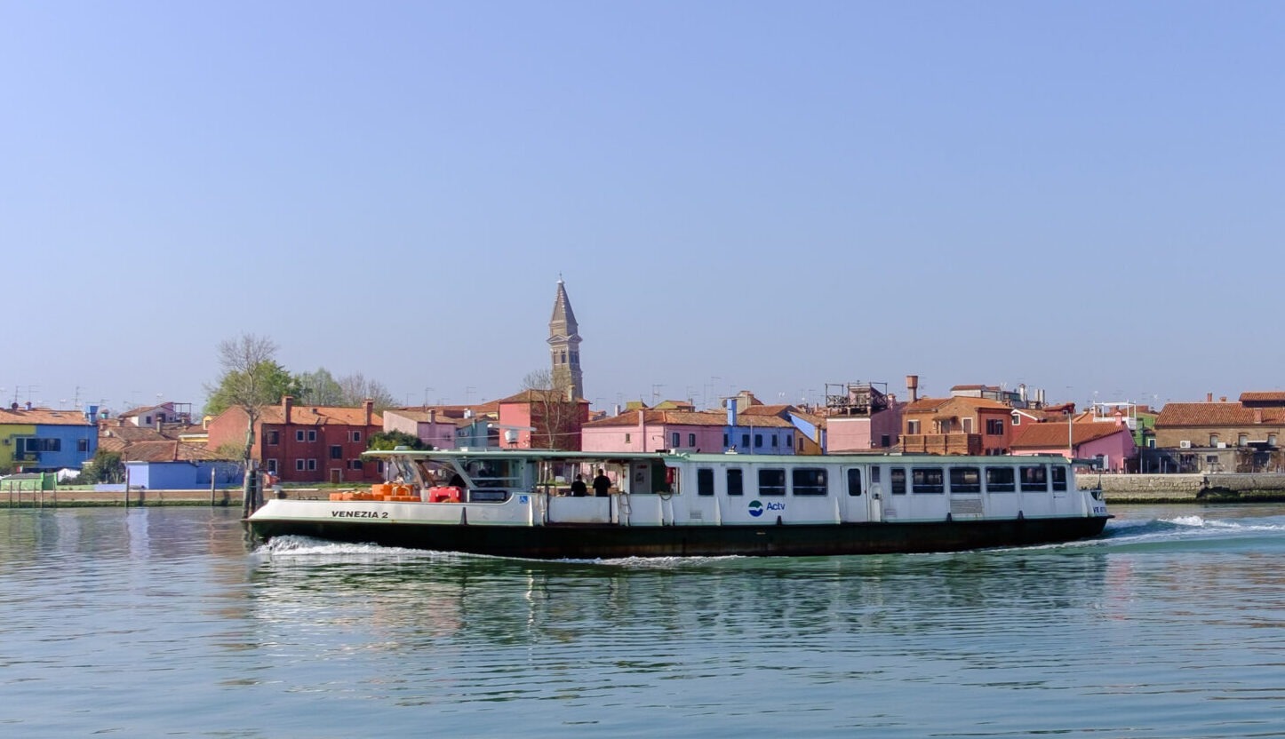 Come arrivare a Burano: la guida completa